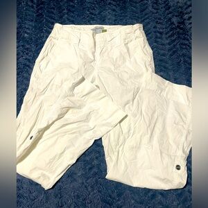 White cargo pants by Old Navy size 4